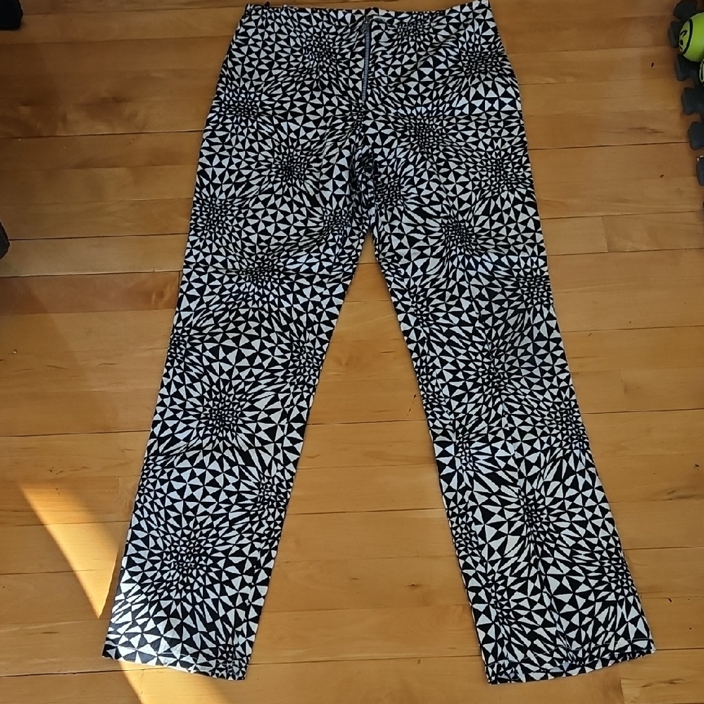 Zack Stretch Black and White Geometric Pattern Pants